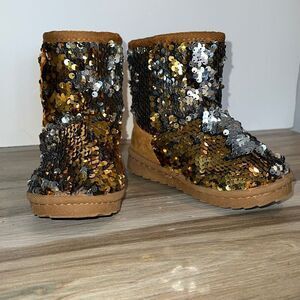 MUDD CLASSIC SPARKLES DOUBLE SHADE SEQUINS GOLD SILVER COMFORTABLE SOLE SIZE 10